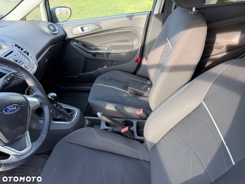 Ford Fiesta 1.5 TDCi Titanium - 8