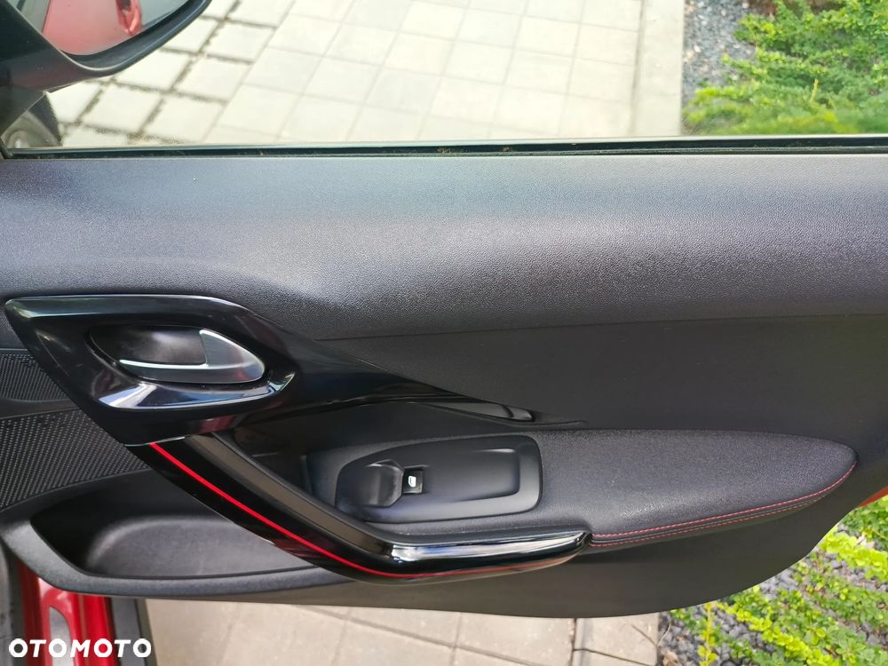 Peugeot 2008 PureTech 130 GPF Stop&Start Allure - 25