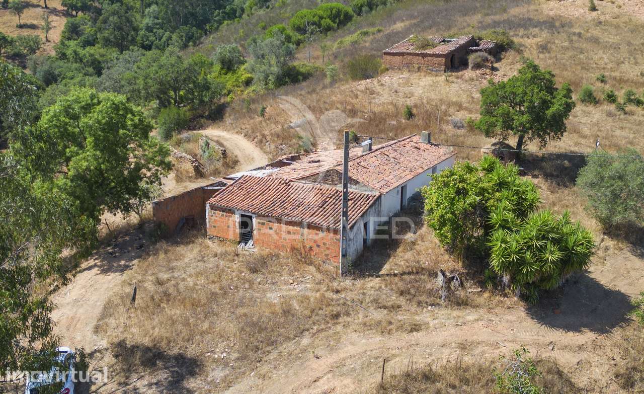 Quinta em Odemira de 14 hectares com água todo o ano - Grande imagem: 2/31