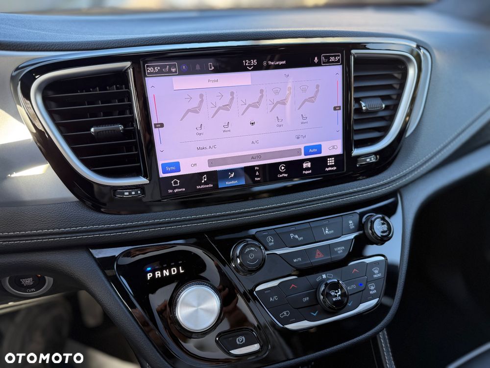 Chrysler Pacifica - 21