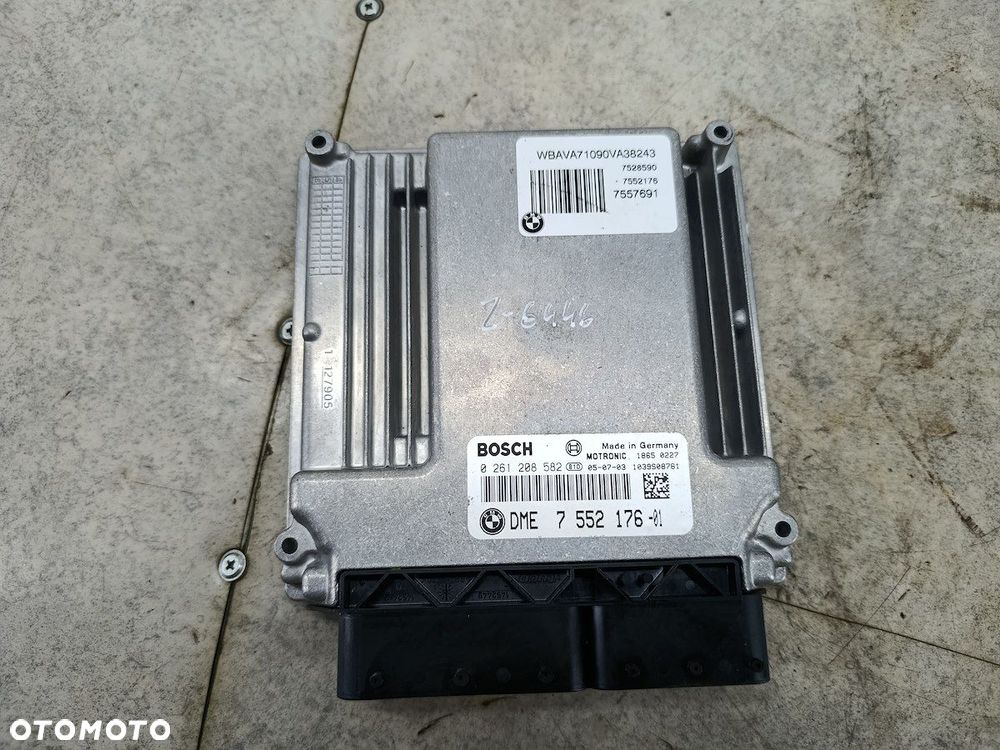 KOMPUTER, STEROWNIK BMW 3 E90 7552176  0261208582  BOSCH 2.0 16V 320i - 2