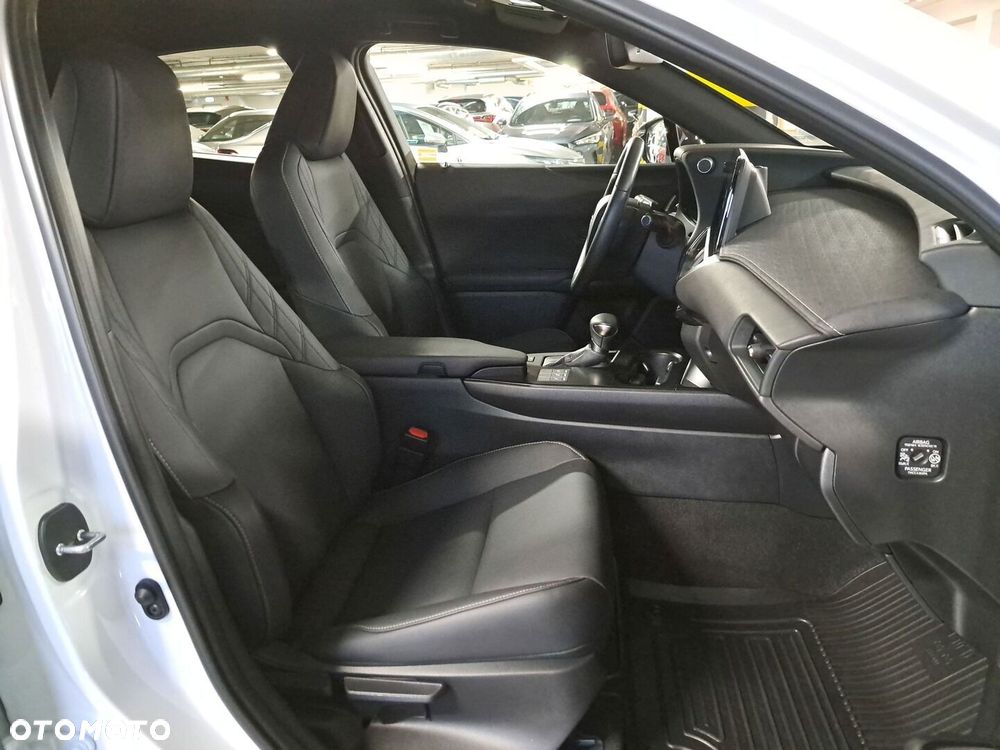 Lexus UX 250h GPF F Sport Design 2WD - 16