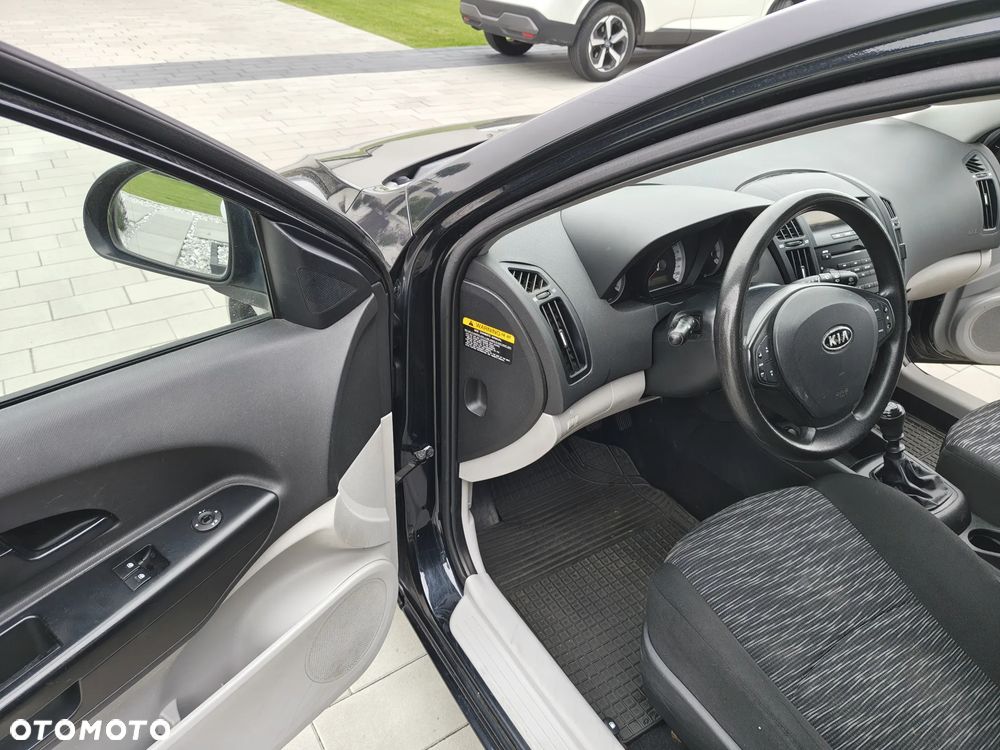 Kia Ceed 1.4 Comfort - 9