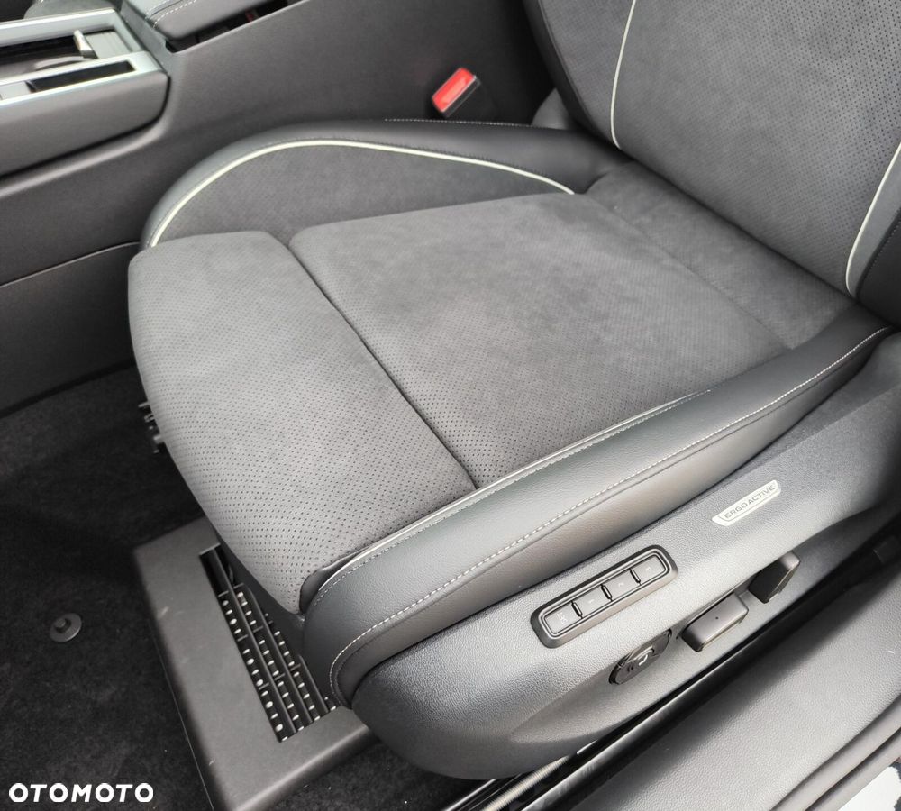 Volkswagen Passat - 13