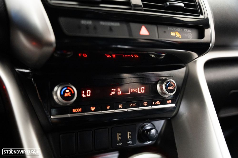 Mitsubishi Eclipse Cross 2.4 PHEV eMotion - 24