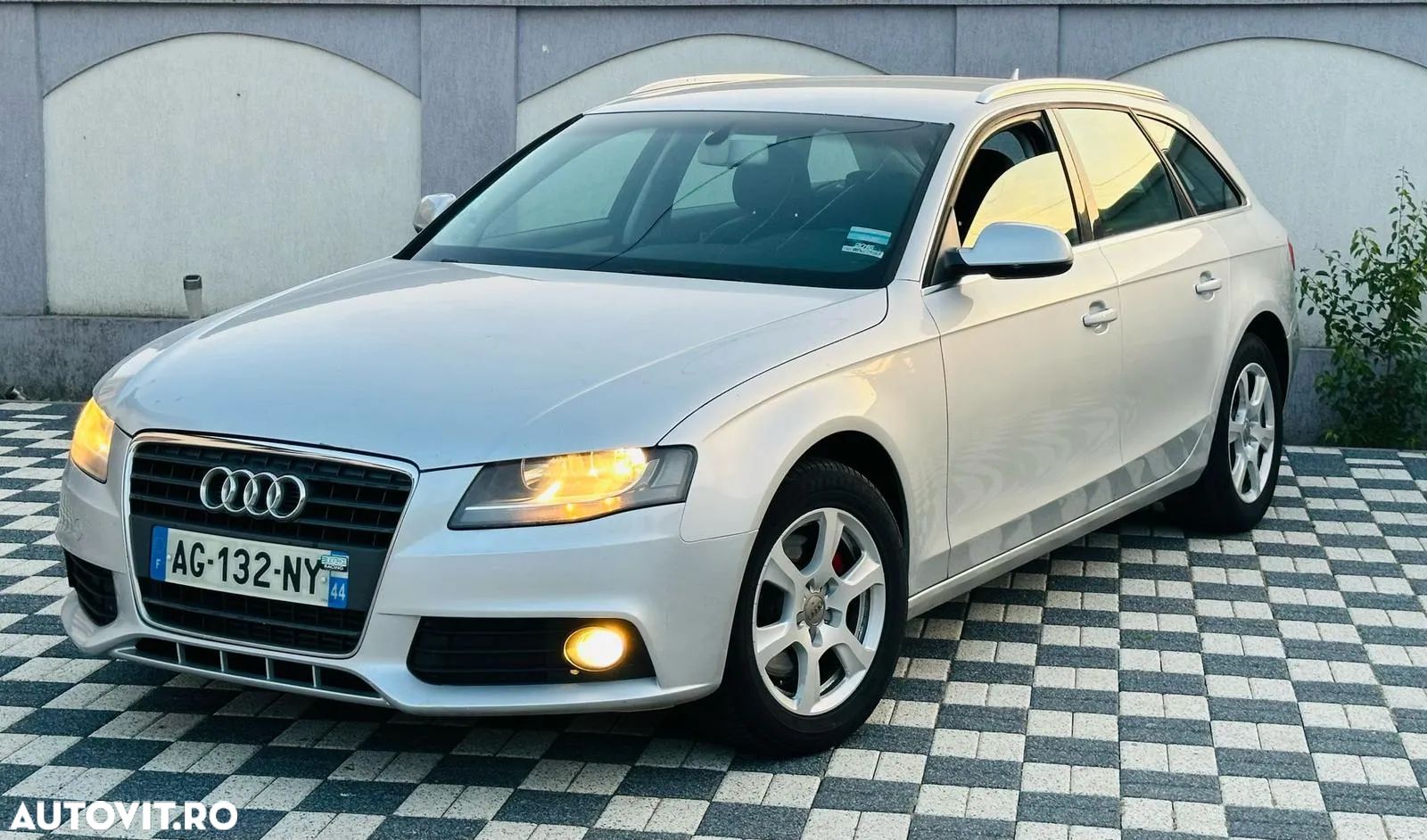 Audi A4 - 1