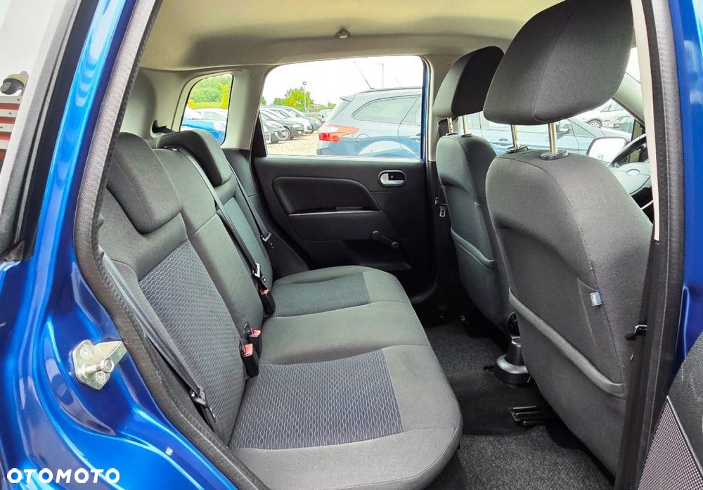 Ford Fiesta - 24