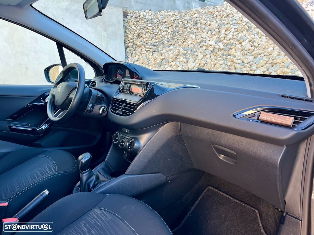 Peugeot 208 PureTech 82 Active - 17