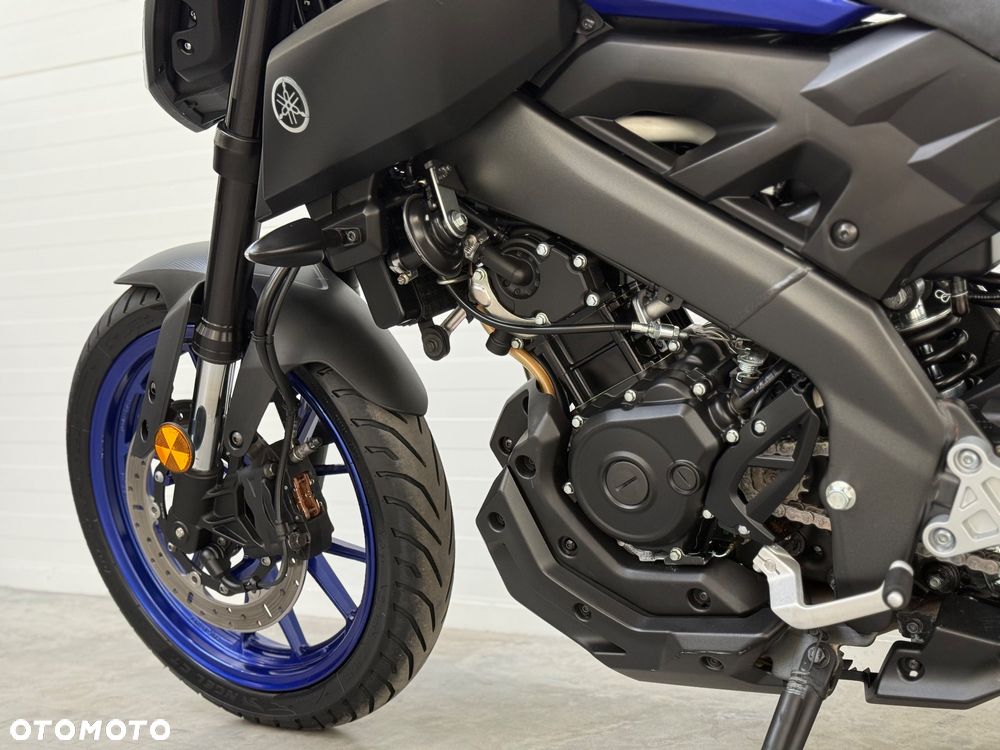 Yamaha MT - 32