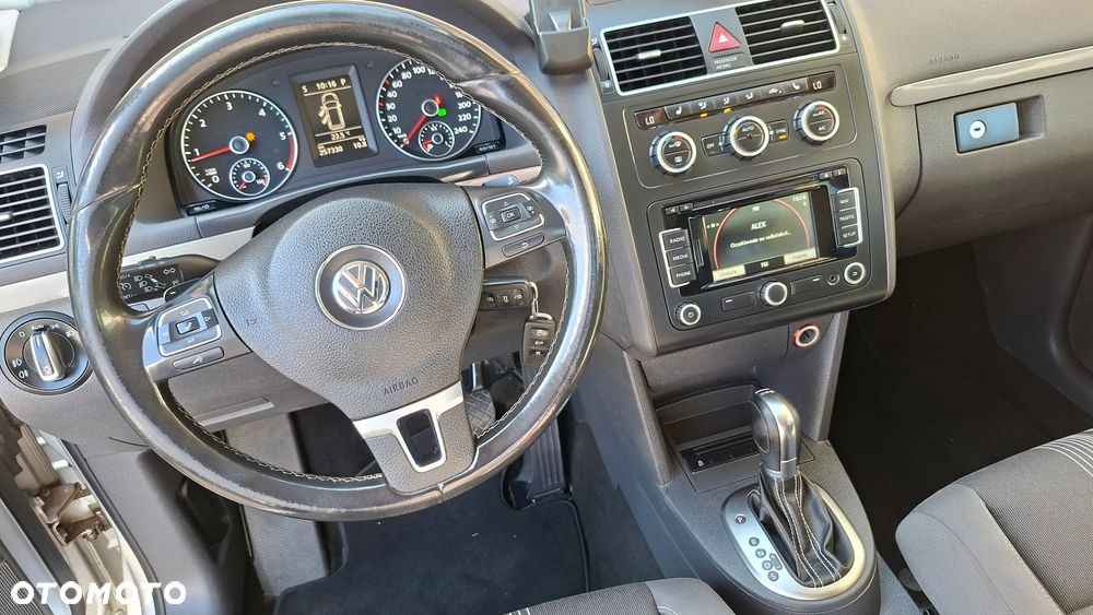 Volkswagen Touran 2.0 TDI DPF BlueMotion Technology DSG MATCH - 12