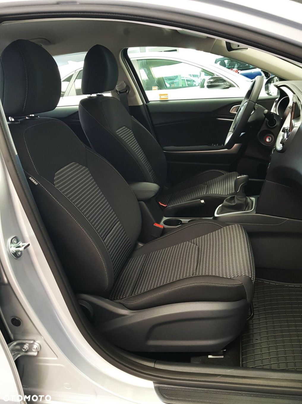 Kia Ceed - 29