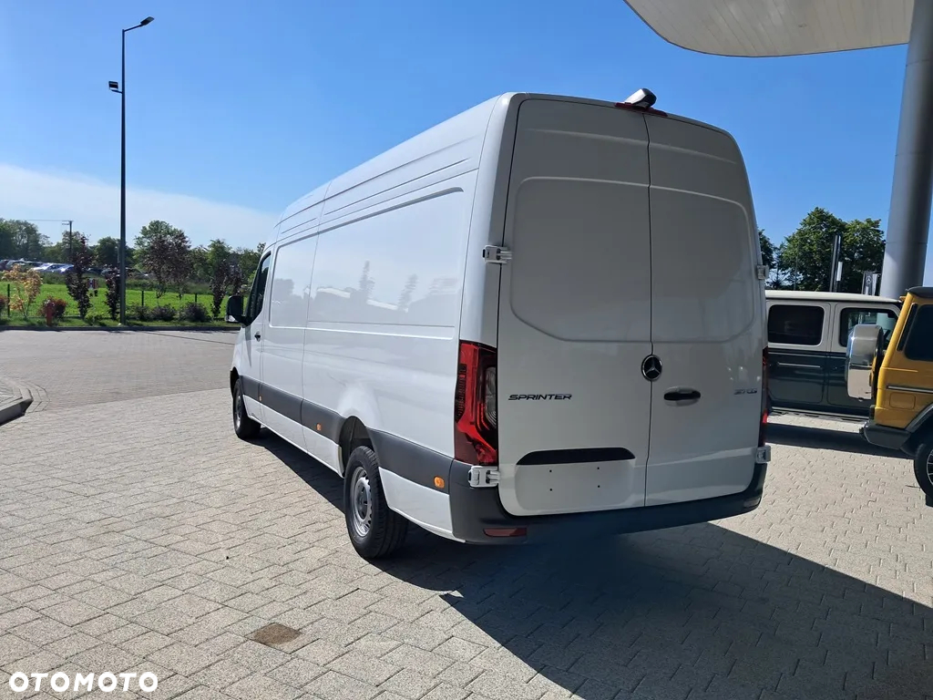 Mercedes-Benz Sprinter - 8