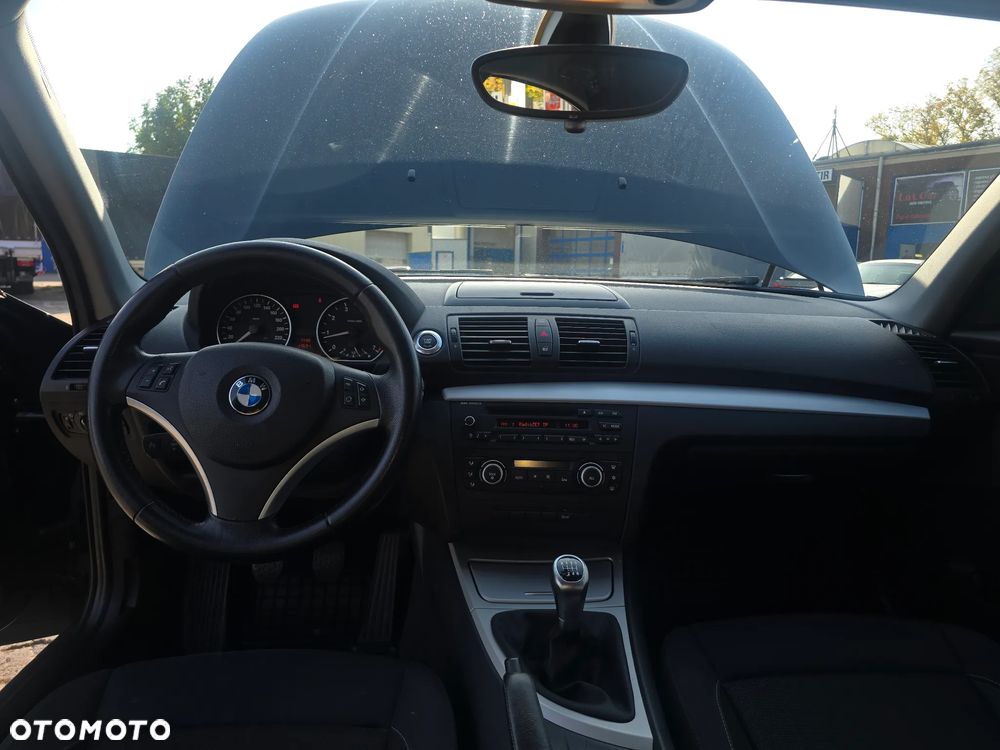 BMW Seria 1 116i - 10