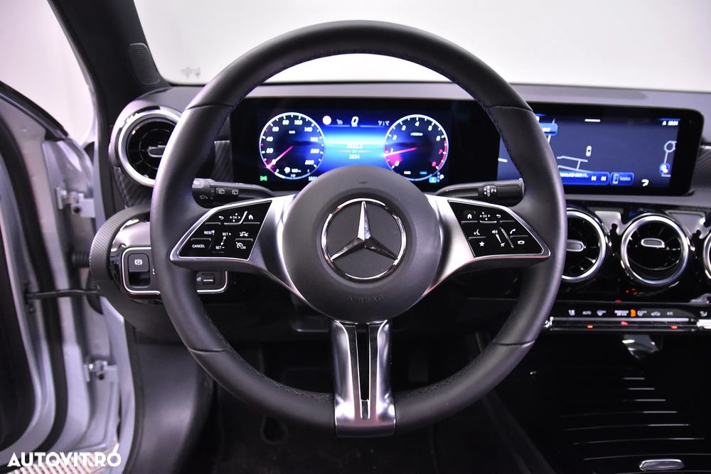 Mercedes-Benz A 180 7G-DCT - 17