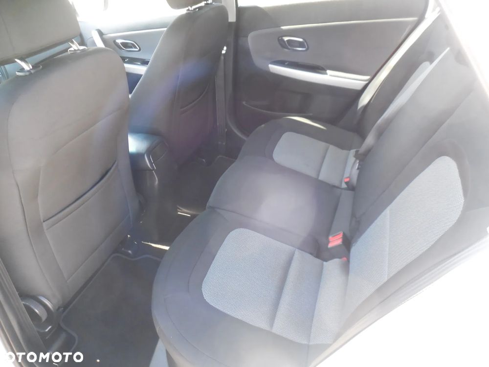 Kia Ceed 1.6 CRDi 136 ISG Dream Team Edition - 20