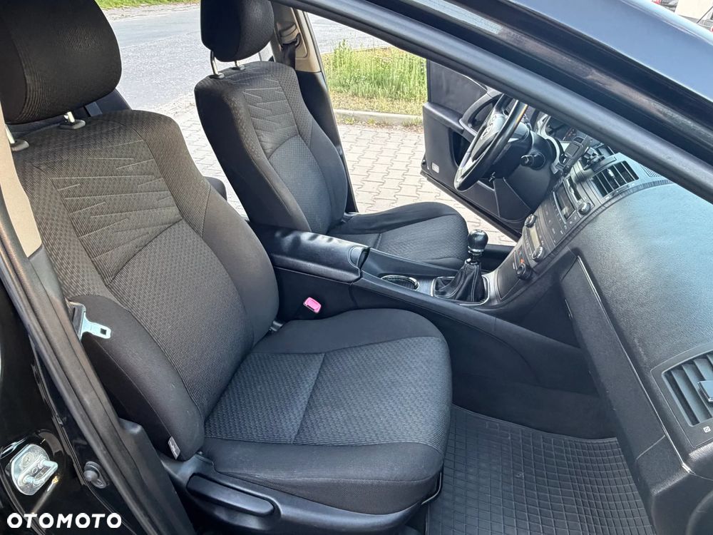 Toyota Avensis 2.2 D-4D Sol Plus - 21