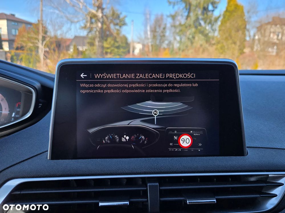 Peugeot 3008 1.2 PureTech Allure S&S - 32