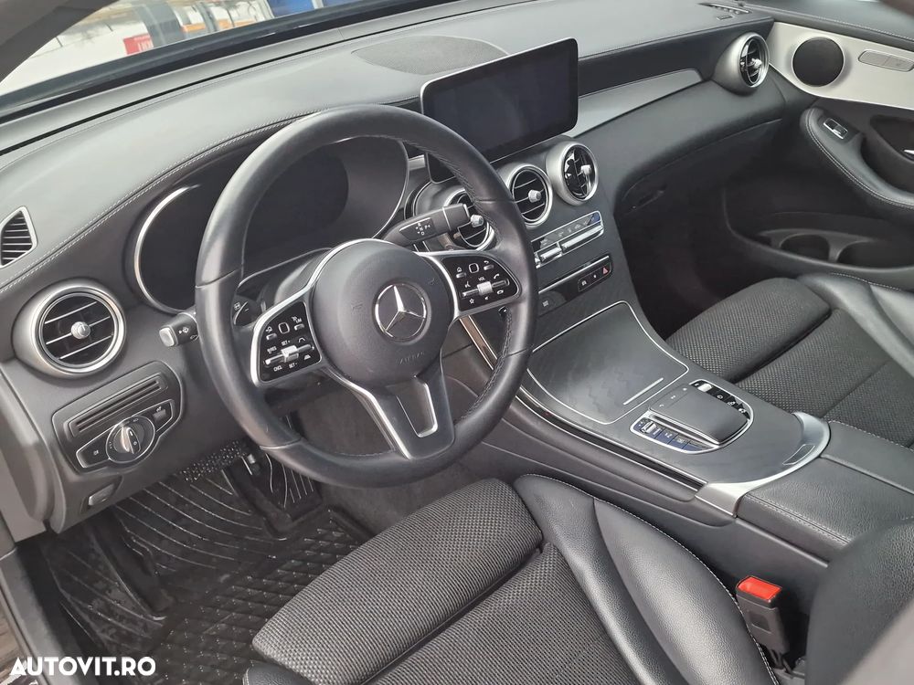 Mercedes-Benz GLC Coupe 300 de 4Matic 9G-TRONIC - 16