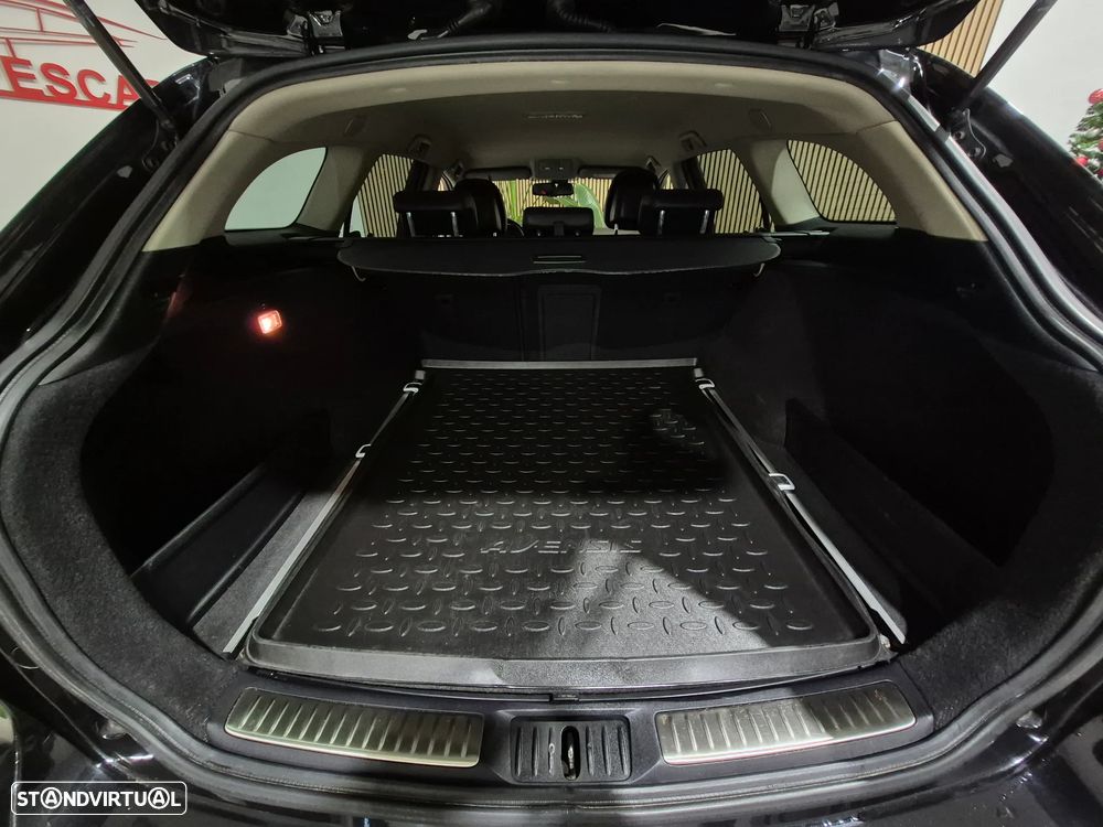 Toyota Avensis SW 2.0 D-4D Exclusive - 31