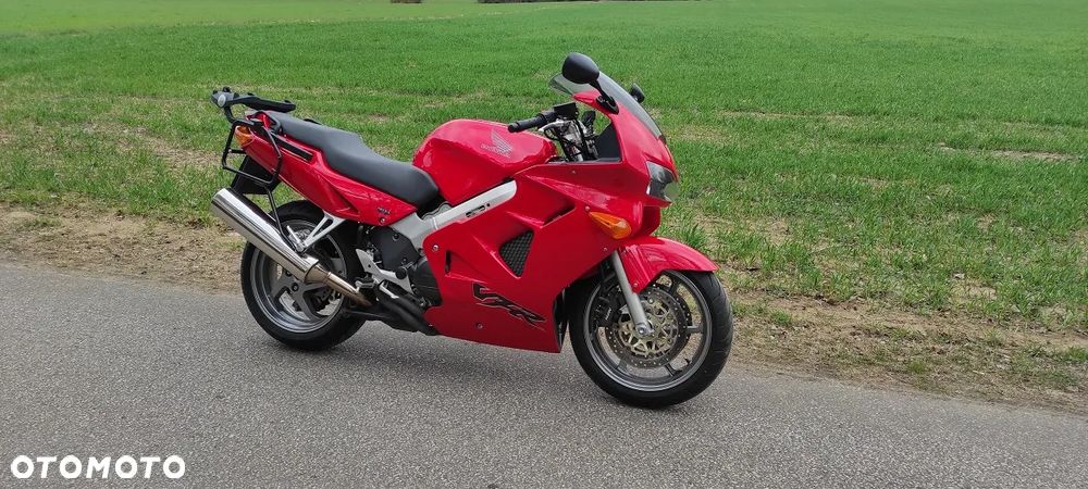 Honda VFR - 2