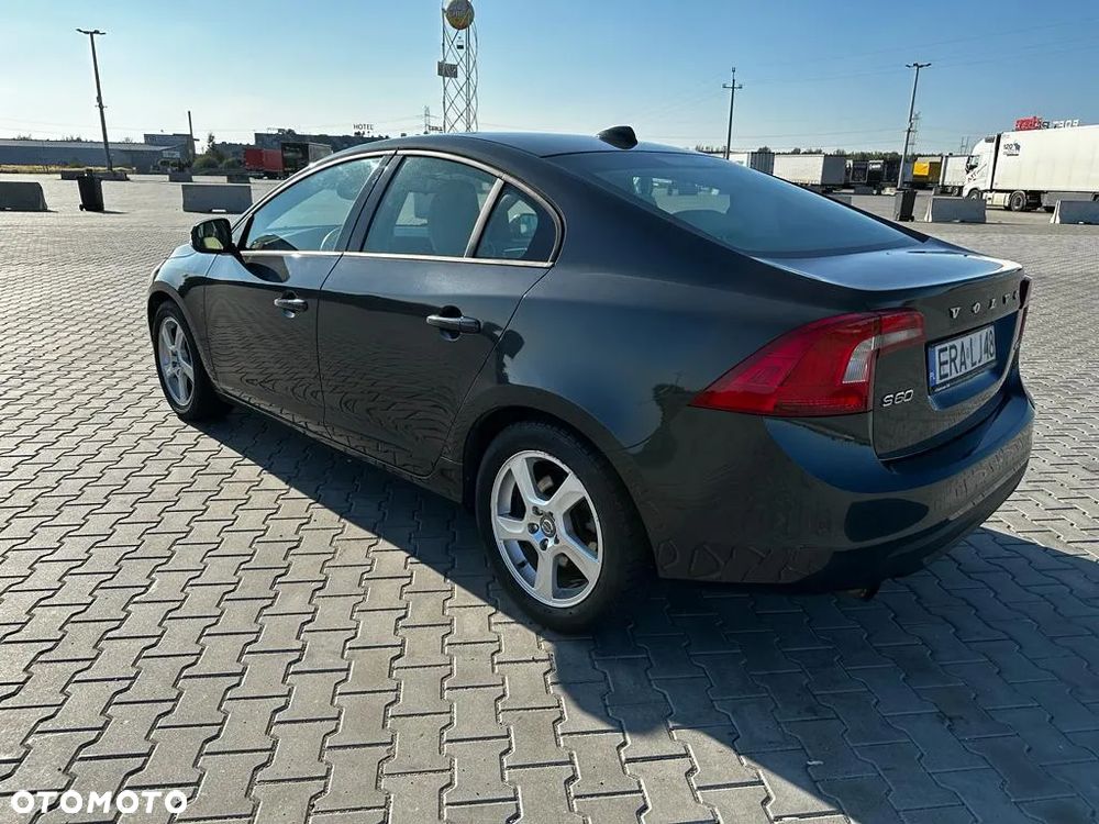 Volvo S60 D2 Kinetic - 4
