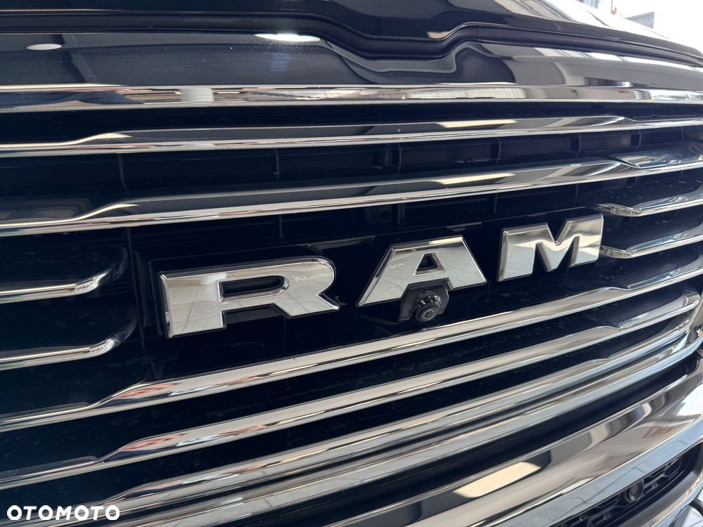 RAM 1500 - 8