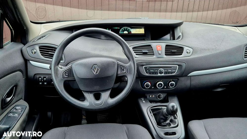 Renault Scenic - 22