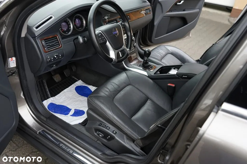 Volvo XC 70 DRIVe Momentum - 12