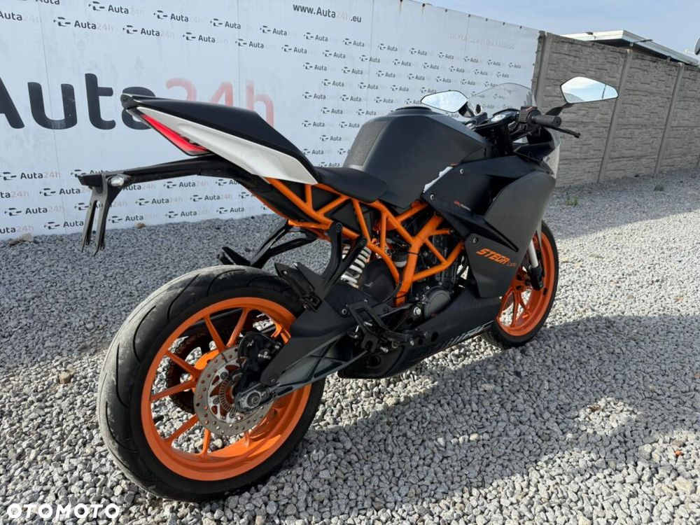 KTM RC 125 - 8