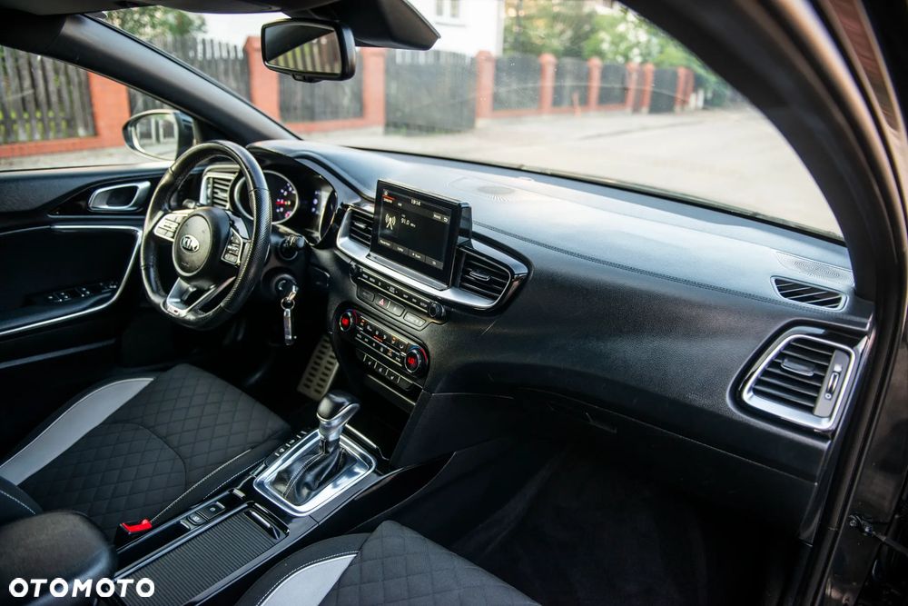 Kia ProCeed 1.4 T-GDI GT Line DCT - 35