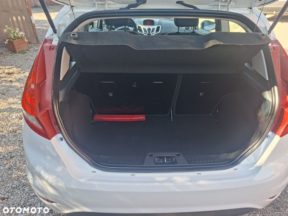 Ford Fiesta 1.25 Ambiente - 13