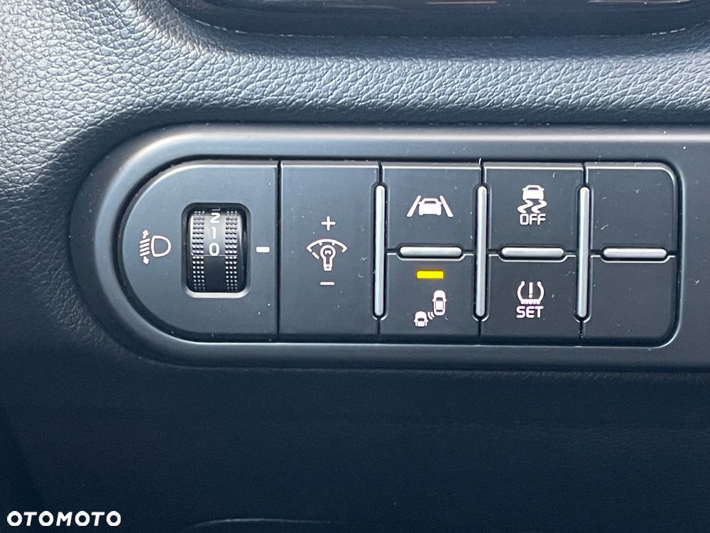 Kia Ceed 1.5 T-GDI Business Line DCT - 24