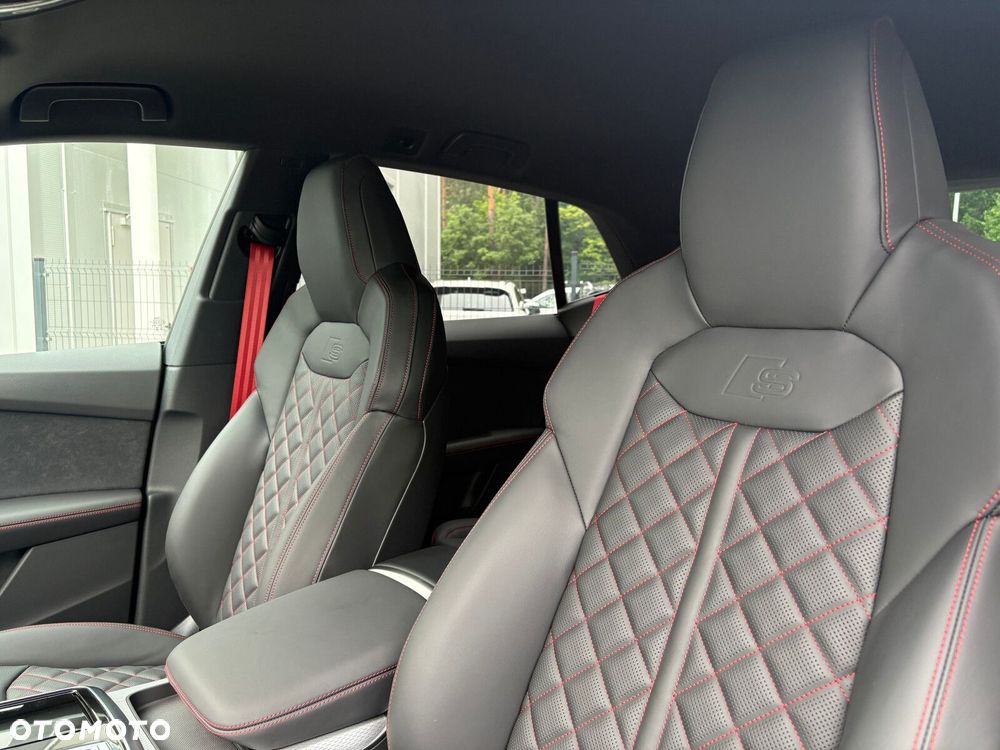 Audi Q8 - 10