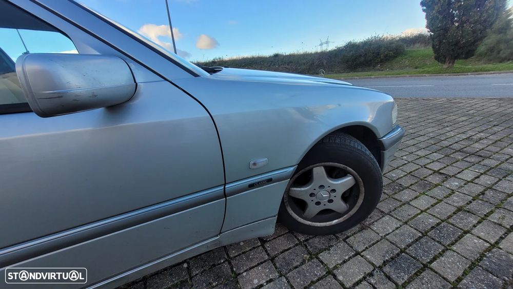 Mercedes-Benz C 200 D Classic - 12