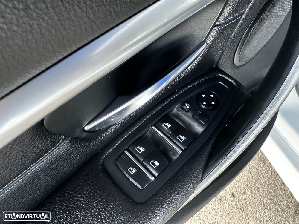 BMW 330 e iPerformance Pack M - 20