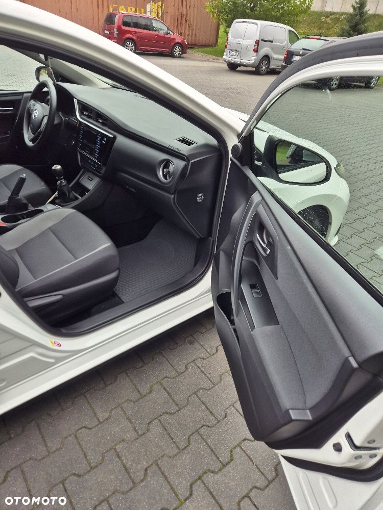 Toyota Auris 1.4 D-4D Active - 13