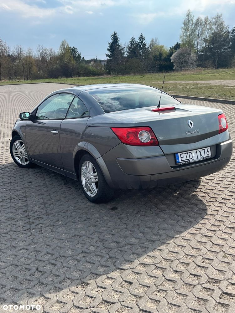 Renault Megane 2.0 Confort Dynamique - 11