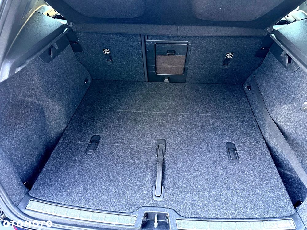 Volvo XC 40 D4 AWD Geartronic R-Design - 40