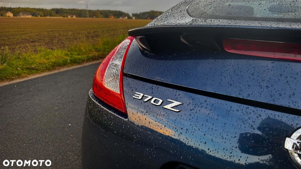Nissan 370 Z - 9