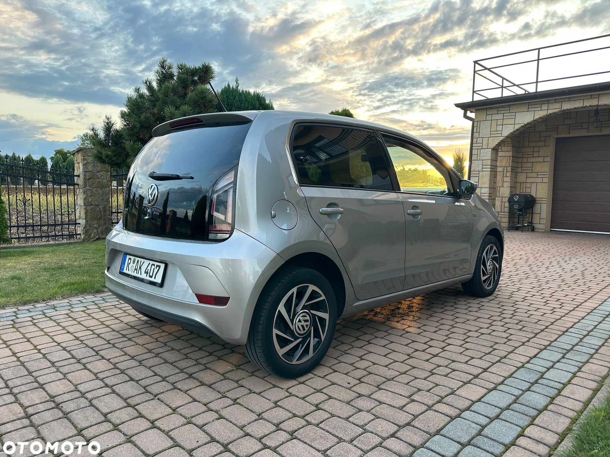 Volkswagen up! spice - 4
