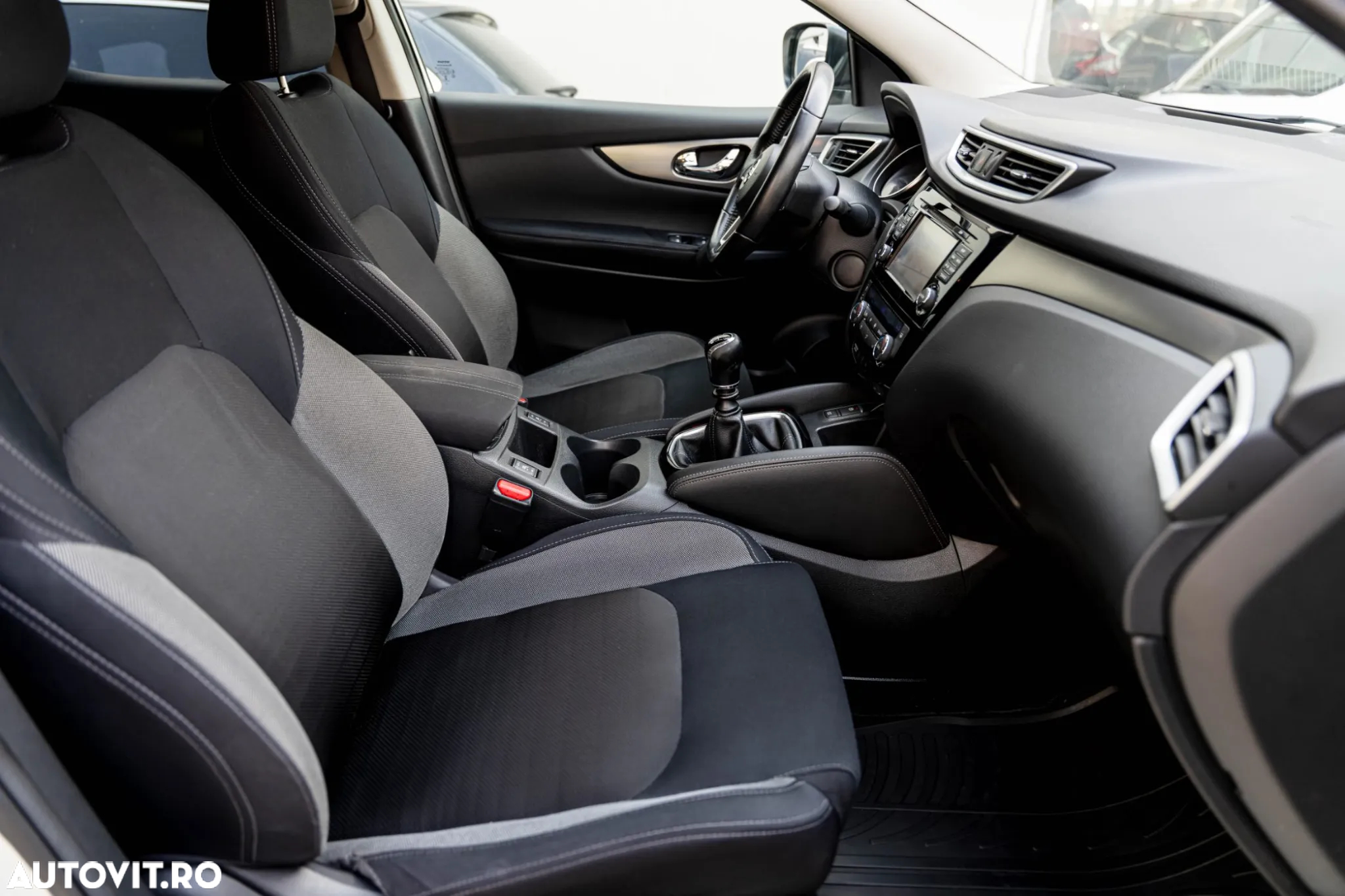 Nissan Qashqai 1.5 DCI Start/Stop Tekna - 16