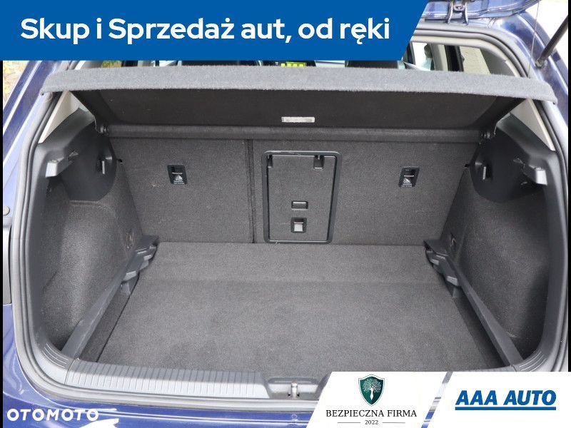Volkswagen Golf - 14