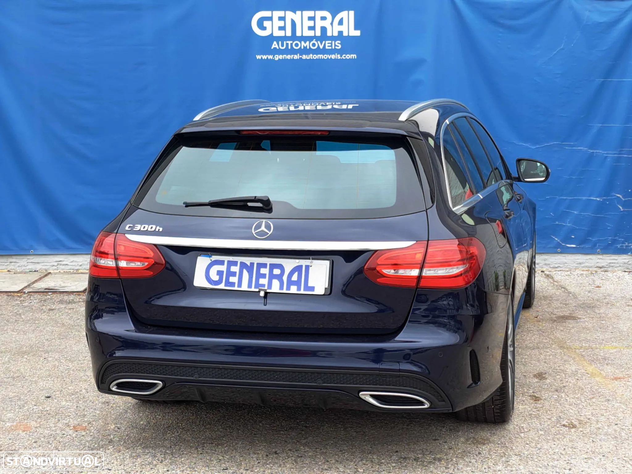 Mercedes-Benz C 300 BlueTEC Hybrid AMG Line - 4