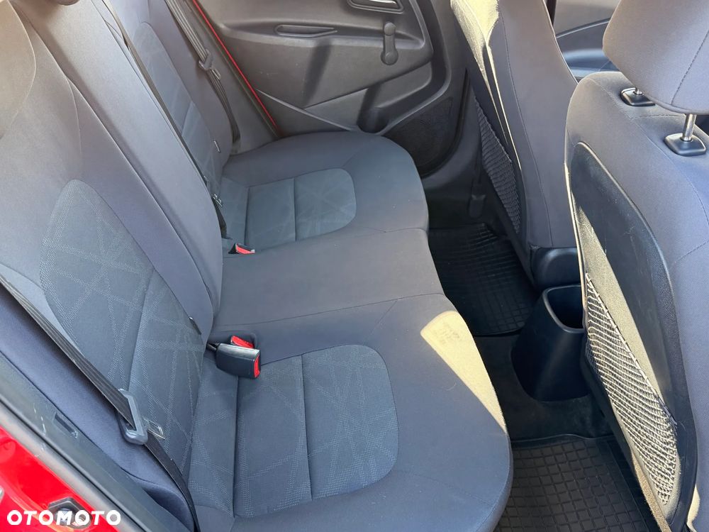 Kia Rio - 17