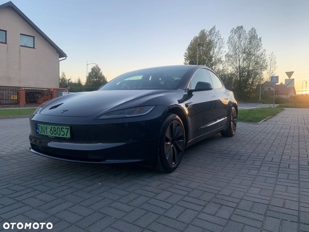 Tesla Model 3 2025 photo 4
