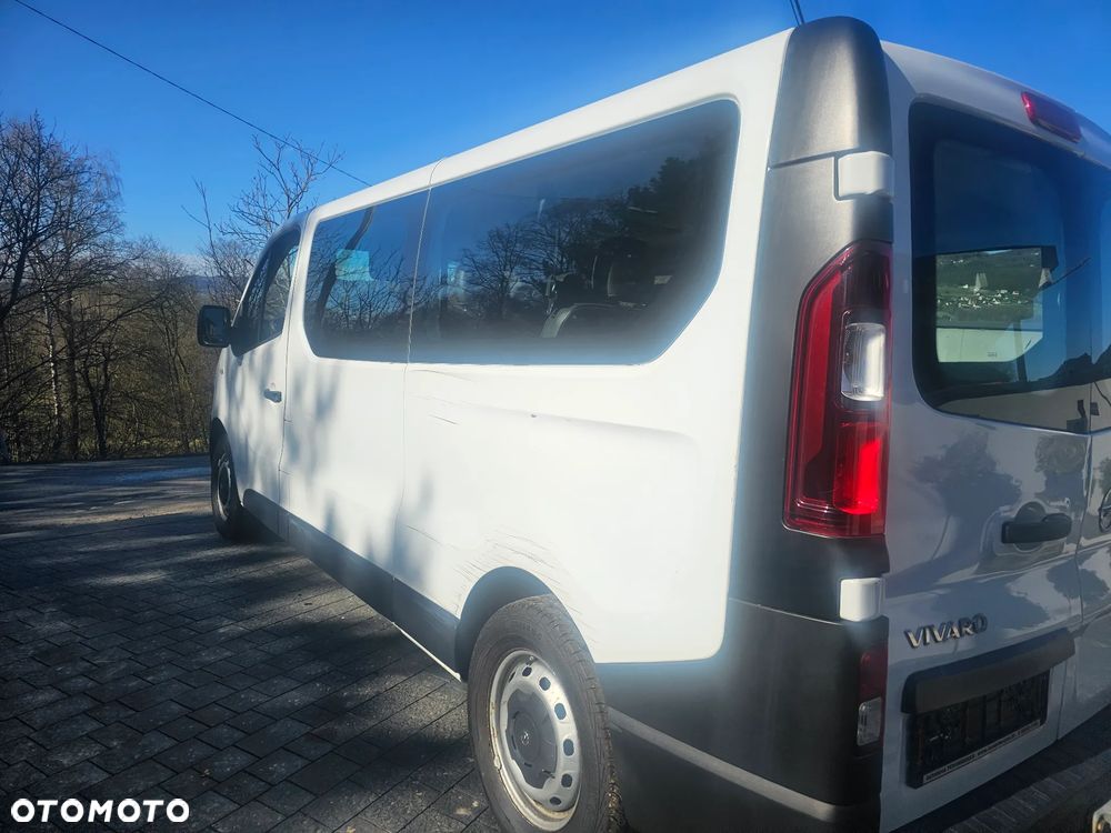 Opel Vivaro - 10