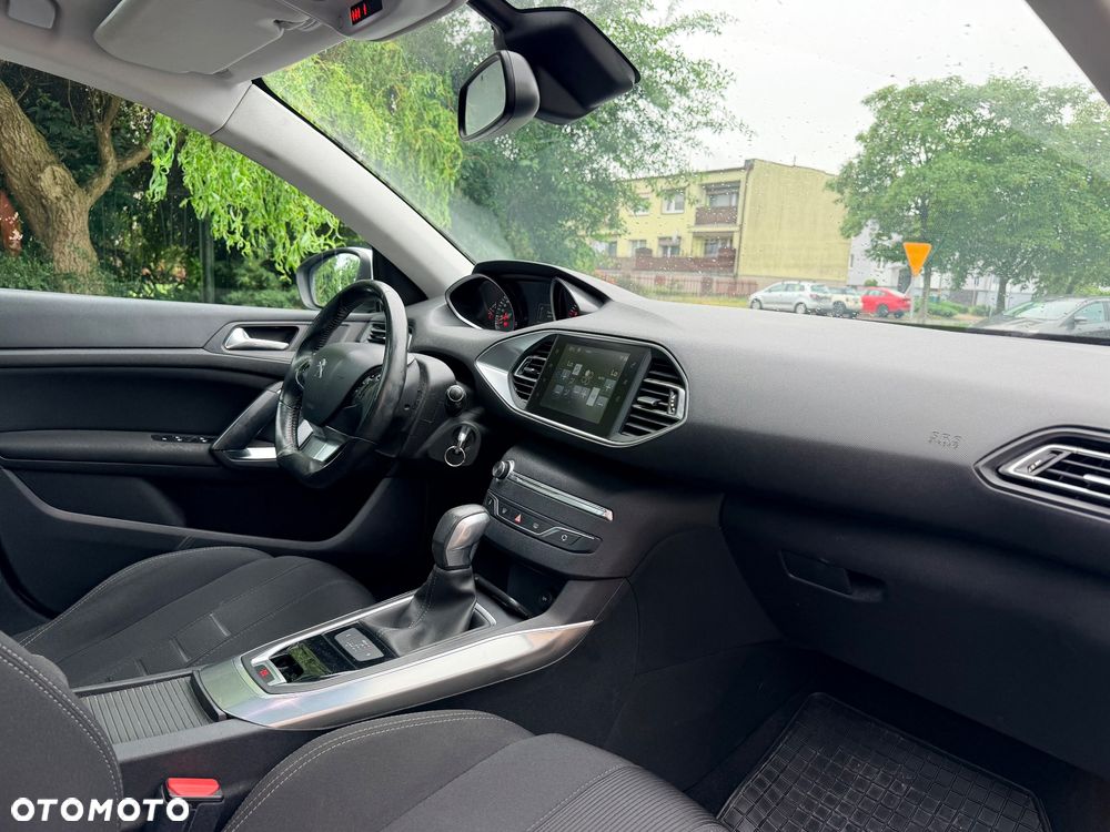 Peugeot 308 BlueHDi FAP 150 EAT6 Stop & Start Allure - 22
