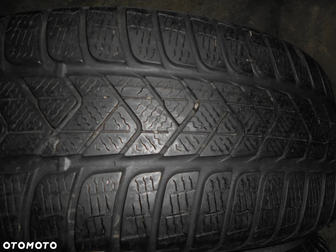 OPONY 225/55R18 PIRELLI WINTER SOTTOZERO 3 DOT 3019 - 3218 8MM - 4
