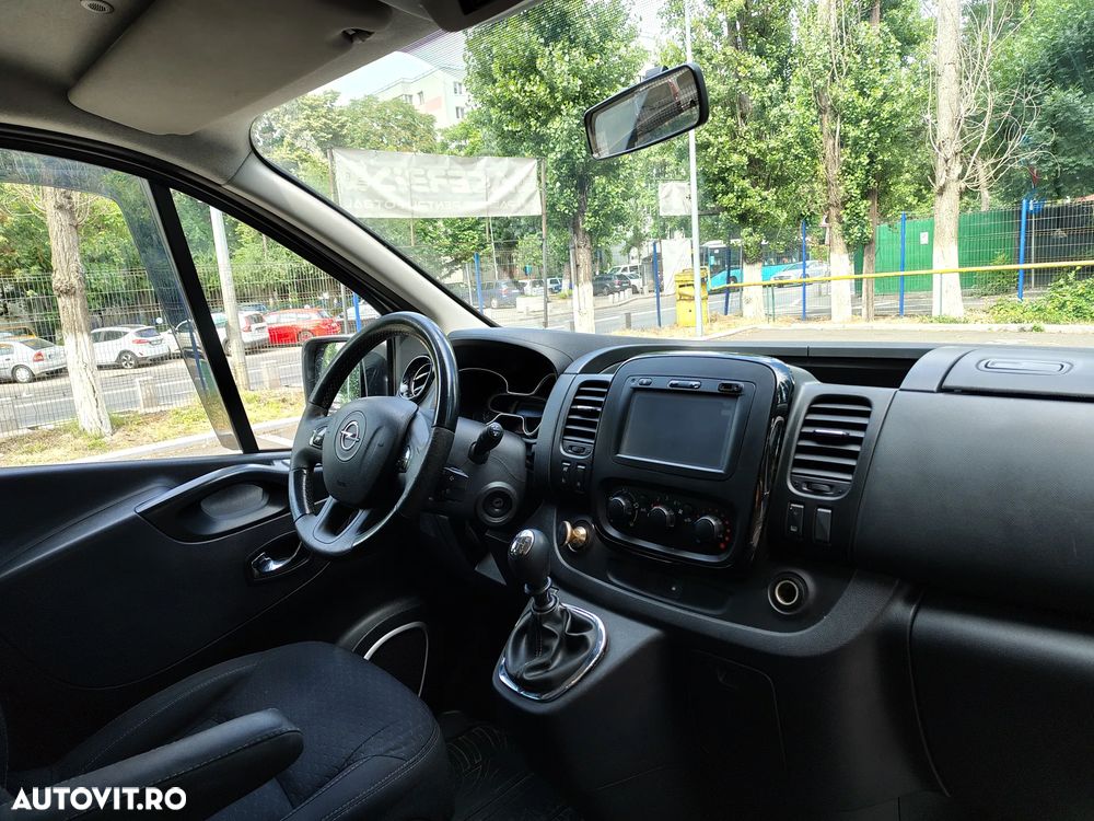 Opel Vivaro - 8