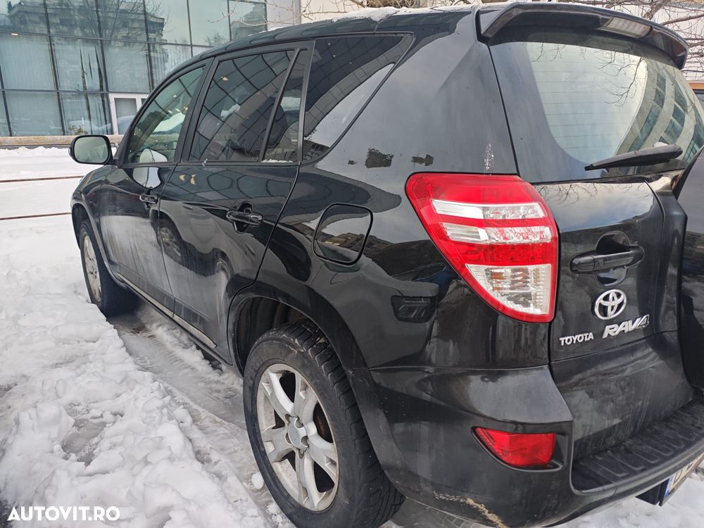 Toyota RAV4 2.2L D-CAT M/T Luxury - 11
